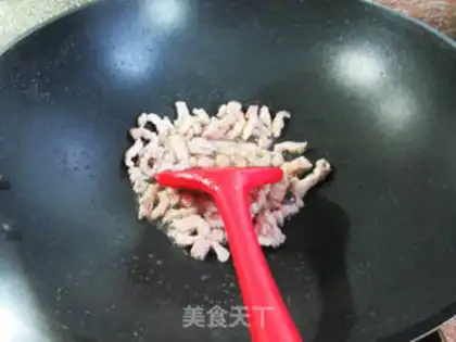 Make Squeeze the raisins and tofu step 3
