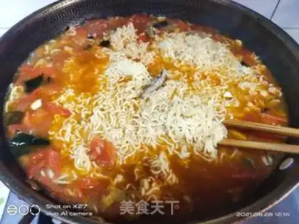 Make Tomato beef bun noodles step 5