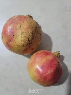 Make Fresh pomegranate juice step 0