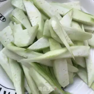 Make walnut oil and silk melon step 2