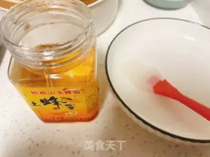Make A big piece of salt roasted meat step 2