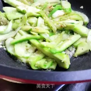 Make walnut oil and silk melon step 5