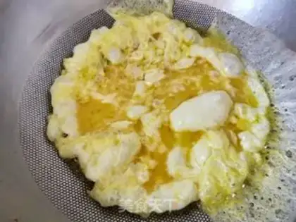 Make Autumn fried eggs step 2