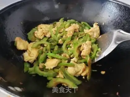 Make Scrambled eggs step 4