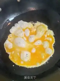 Make Soy sauce and egg soup step 2