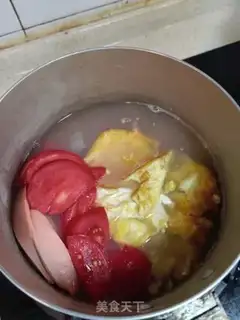 Make Soy sauce and egg soup step 3