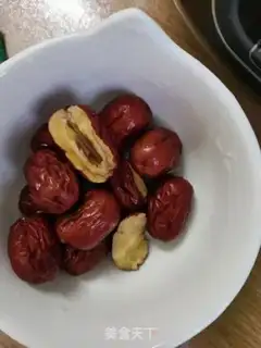 Make Red-tree peanut ommy step 2