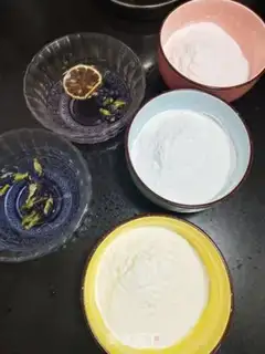 Make Ice, cold moon cake step 2