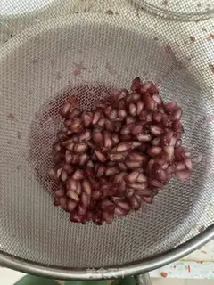 Make Pomegranate cheesemus step 2