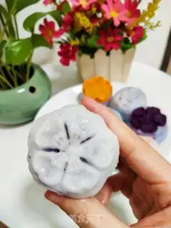 Make Ice, cold moon cake step 14