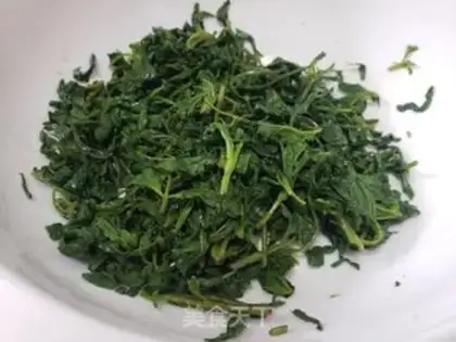Make A cold, gray needle step 3