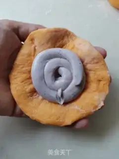 Make Pumpkin blueberry cheese bag step 6