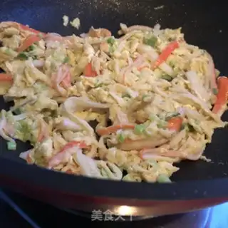 Make Crab willow egg rollers step 5