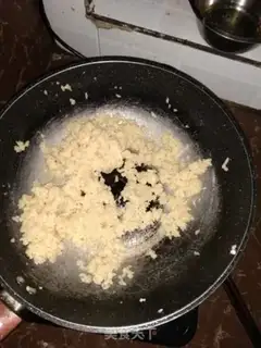 Make Gold ham and egg fried rice step 4