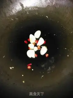 Make White mushroom fried eggs step 5