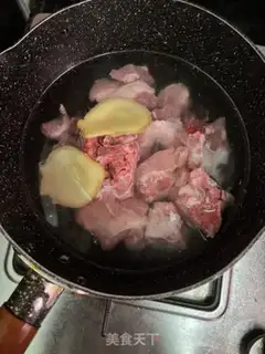 Make Five-fingered peaches, solid steak soup step 0