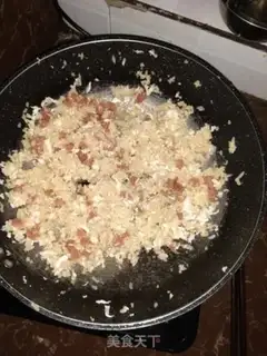 Make Gold ham and egg fried rice step 5