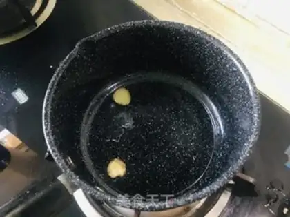 Make Seafood mushrooms and white tea tofu soup step 0