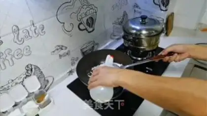 Make Sour sauce and potatoes step 3