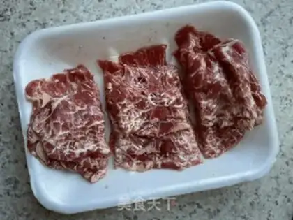 Make Black pepper beef fried oatmeal step 1