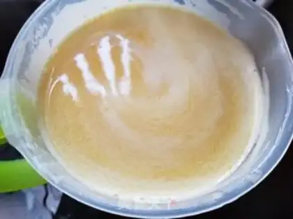 Make A bee of vanilla fruit step 4