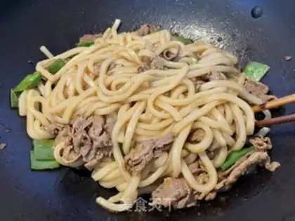 Make Black pepper beef fried oatmeal step 6