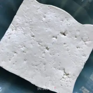 Make Tomato fried black tofu step 0
