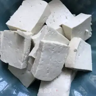 Make Tomato fried black tofu step 3