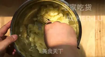 Make Bubble potato balls step 2
