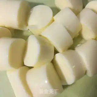 Make Gold pins, tofu soup step 1