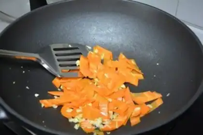 Make Eggs and aces step 5