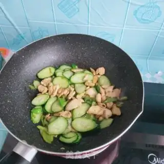 Make Chicken chest fried cucumber step 11