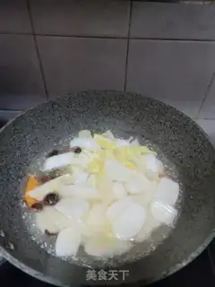 Make The mushrooms, the pastries step 4