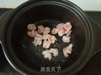 Make Shrimp dress with tofu soup step 1