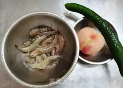 Make Peaches shrimp step 0