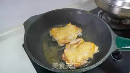 Make Soy chicken leg rice step 2