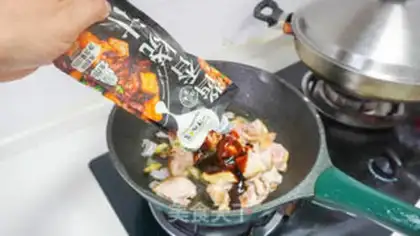 Make Soy chicken leg rice step 4