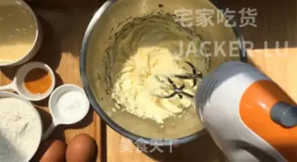 Make Milky pound cake step 3
