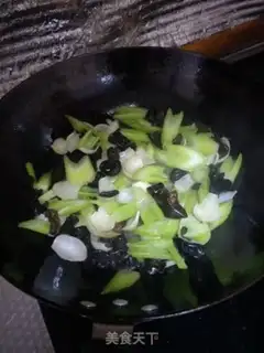 Make Lily