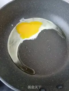 Make Tomato fried egg noodles step 4