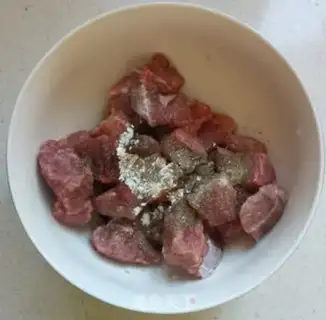 Make Garlic beef step 1