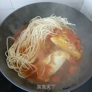Make Tomato fried egg noodles step 9
