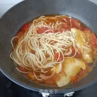 Make Tomato fried egg noodles step 10