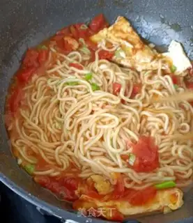 Make Tomato fried egg noodles step 14