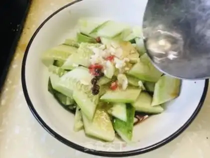 Make Scrambling dry cucumbers step 7