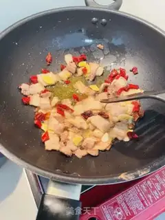 Make Carrot makes five flowers step 1