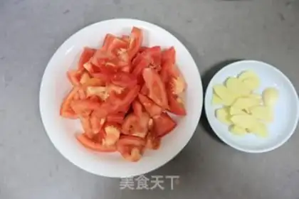Make Fresh and appetizing tomato halibut step 2