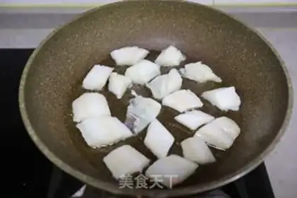 Make Fresh and appetizing tomato halibut step 3