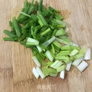 Make Egg fried crab mushrooms step 1