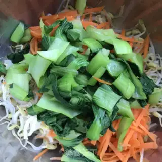 Make Oily bean sprouts step 6